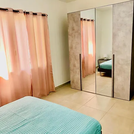 La Campanula-exclusive Pool Apartment *