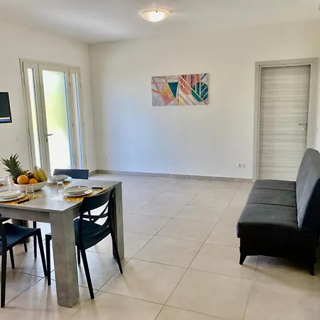 La Campanula-exclusive Pool *