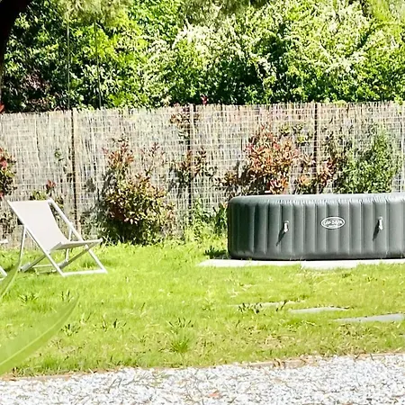 La Campanula-exclusive Pool *